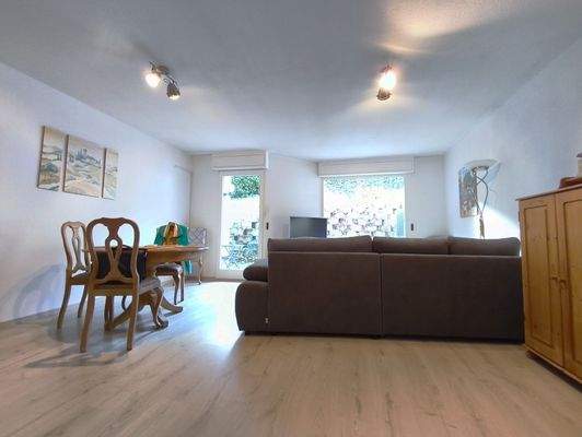 Wohnraum mit Ausgang auf die Terrasse