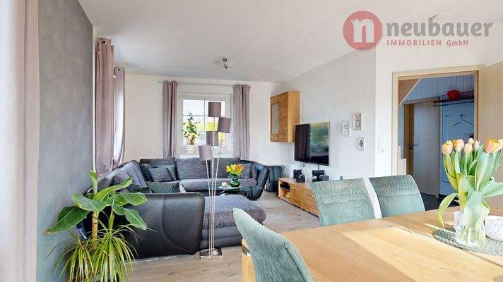 Wohnzimmer mit Essbereich EG