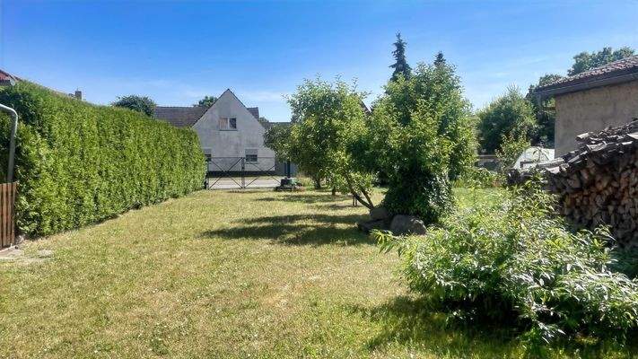 Grundstück mit 2. Zufahrt