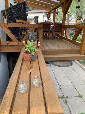 Gemütliche überdachte Terrasse