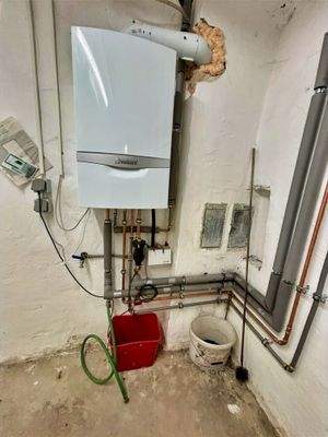 Brennwert-Therme im Keller