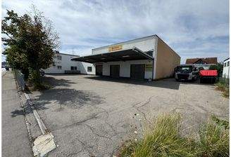 Großzügiges Grundstück