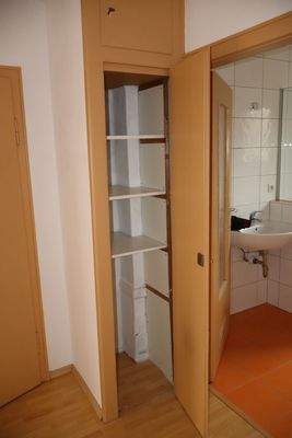 Kleiner Einbauschrank