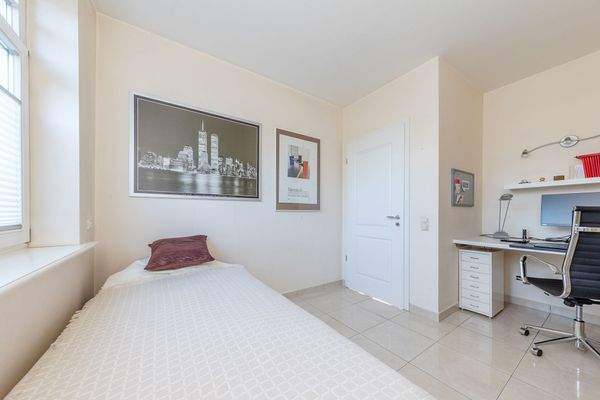 Büro / Kinderzimmer