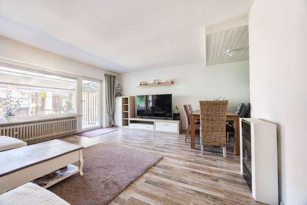 Wohnzimmer mit Essbereich