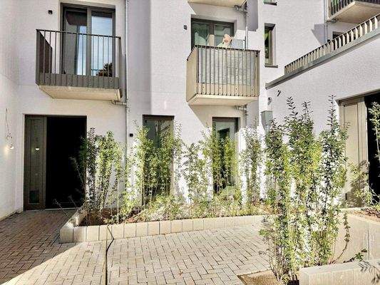 Studio WE01 im Innenhof