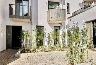 Studio WE01 im Innenhof