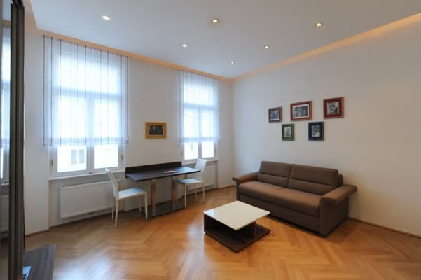 Wohnzimmer / living room