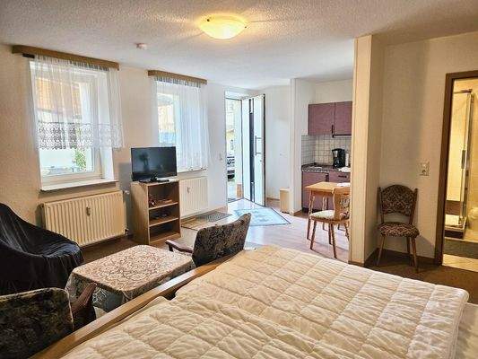 Hinterhaus - Wohnung EG Rechts