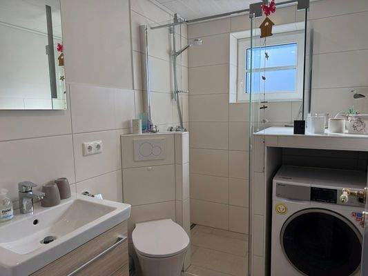 Duschbad mit Fenster