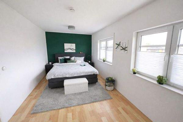 c032f0fd-b6b2-4640-8099-e1592b30b333