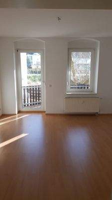 Wohnzimmerblick Richtung Balkon