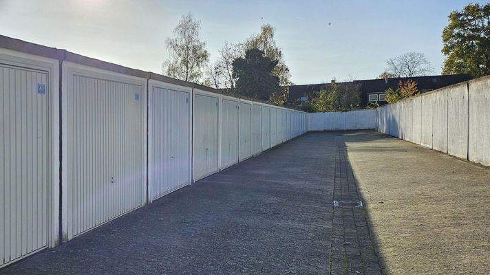 Garage im Garagenhof möglich