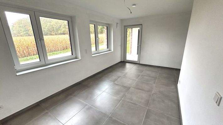 Schlafzimmer mit Zugang Loggia