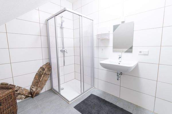 Badezimmer 2 (1)_resized.jpg