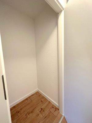 Kleiner leerer Abstellraum