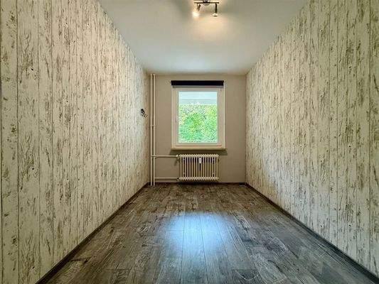 Kl. Zimmer hinter dem Balkon