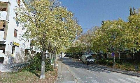 Vostarnica - Poluotok Renditeobjekte, Mehrfamilienhäuser, Geschäftshäuser, Kapitalanlage