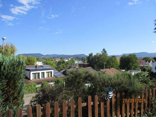 Aussicht auf die Schwäbische Alb.JPG