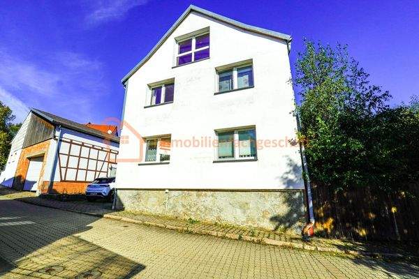 Großes Einfamilienhaus