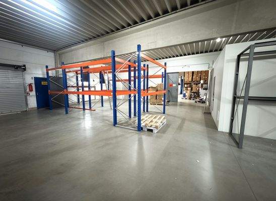 Lagerhalle 2 ( 359 m² ) 