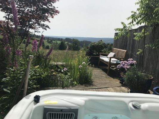 Sicht Whirlpool zu den Alpen