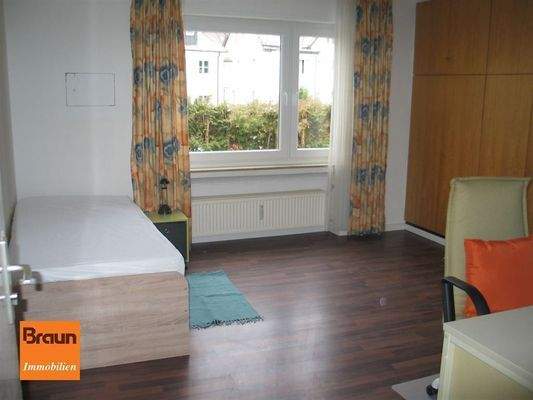 2-3 Fam.-Wohn., WG-Zimmer 5 EG