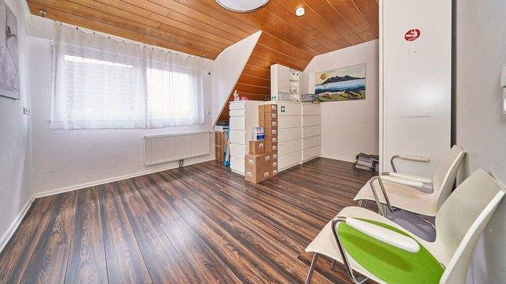 DG_Praxis_Zimmer_1_02