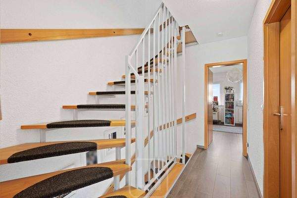 1. OG | Treppenhaus ins 2. OG