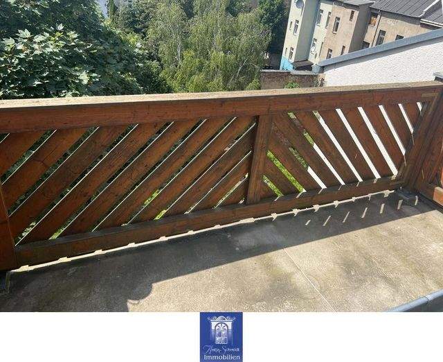 Individuelle Wohlfühlwohnung unterm Dach! Hofseitiger Balkon und toller Blick! - Photo 3