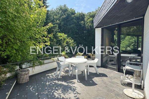 Terrasse vor dem Wohnzimmer