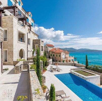 6D36722F-FD18-41C9-B8C5-42E2B523CE5D