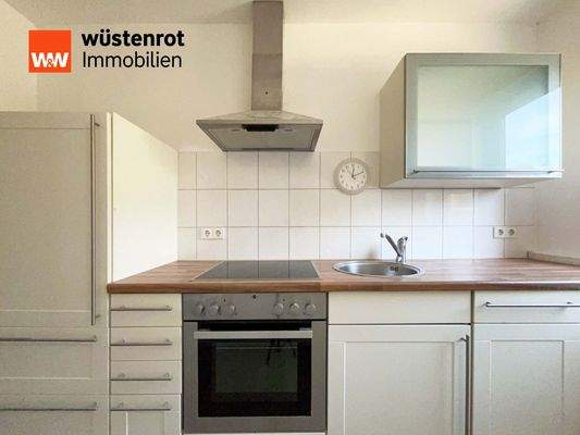 Küche: Reduziert und bereit – diese Einbauküche wartet nicht, sie lädt ein zum Kochen