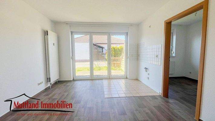 Wohnzimmer mit Küchenbereich (Beispiel)