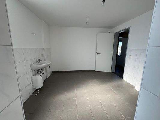 Sanitär Damen andere Sicht.jpg