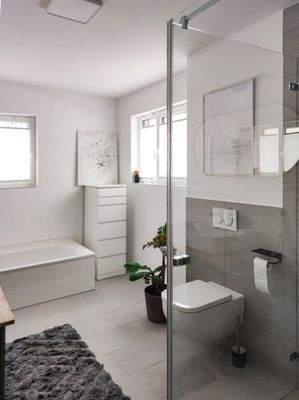 Bsp. Hauptbad im OG, zus. Wanne wäre noch möglich