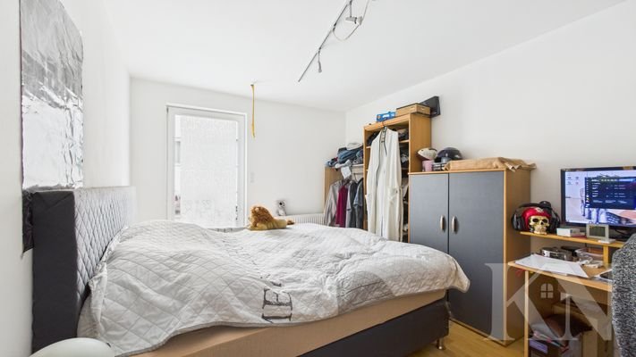 Schlafzimmer EG Links 