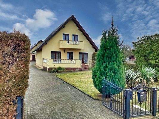 Frontansicht Haupthaus