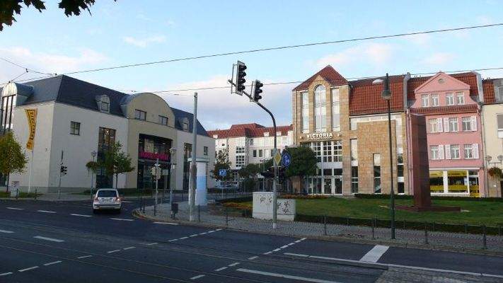 angrenzende B-Str mit ÖPNV