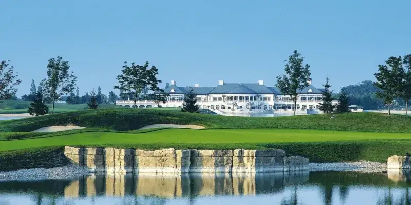 GC Fontana mit Clubhaus