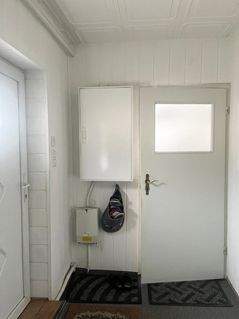 Flur, E-Anlage, Küche links