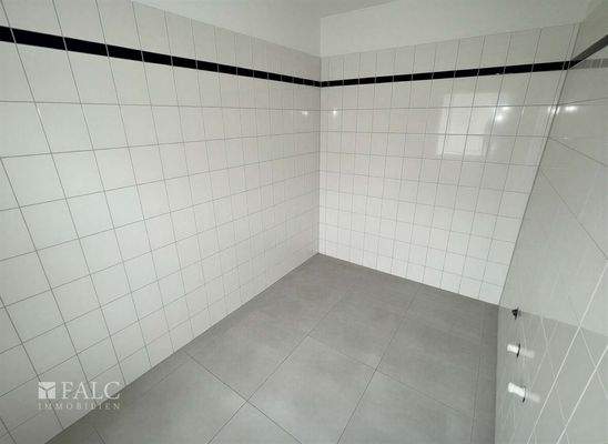 Badezimmer - Renovierungsbeispiel (KI generiert)