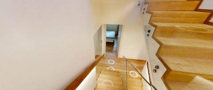 Stiegenhaus-Blick 1.OG