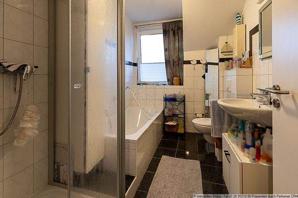 Badezimmer DG-Wohnung