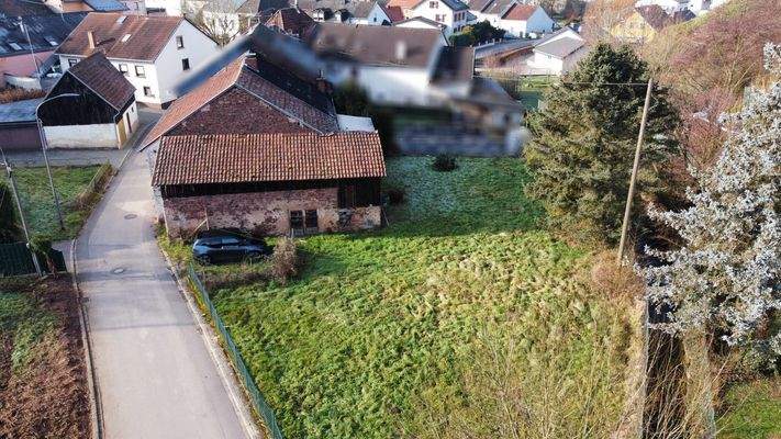 Ansicht Seite mit Grundstück