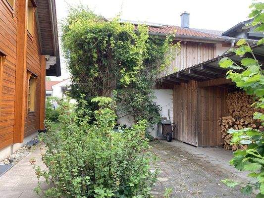 Geräteschuppen und Holzlager