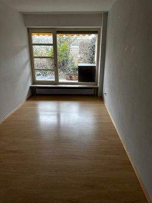 Kinderzimmer rechts 2.jpg