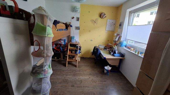 Büro / Kinderzimmer