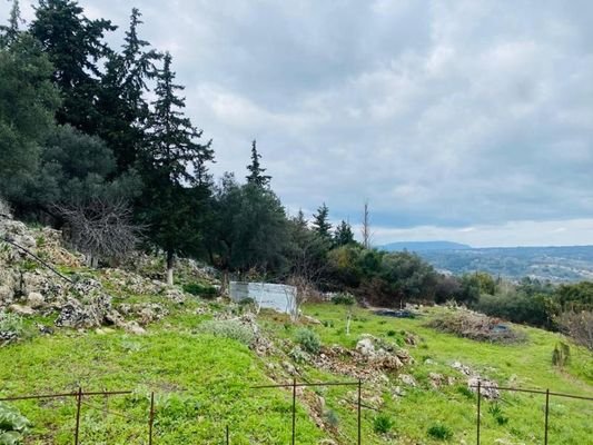 Schönes Grundstück zum Verkauf im Dorf Filippos, Kreta