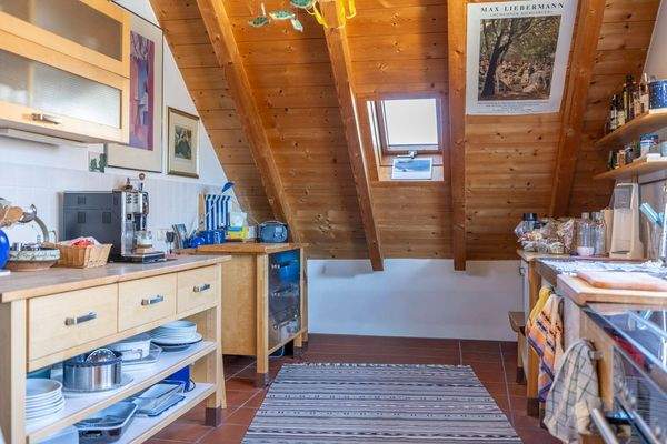 Wohnen über dem See – Charmante Maisonettewohnung mit Alpenpanorama